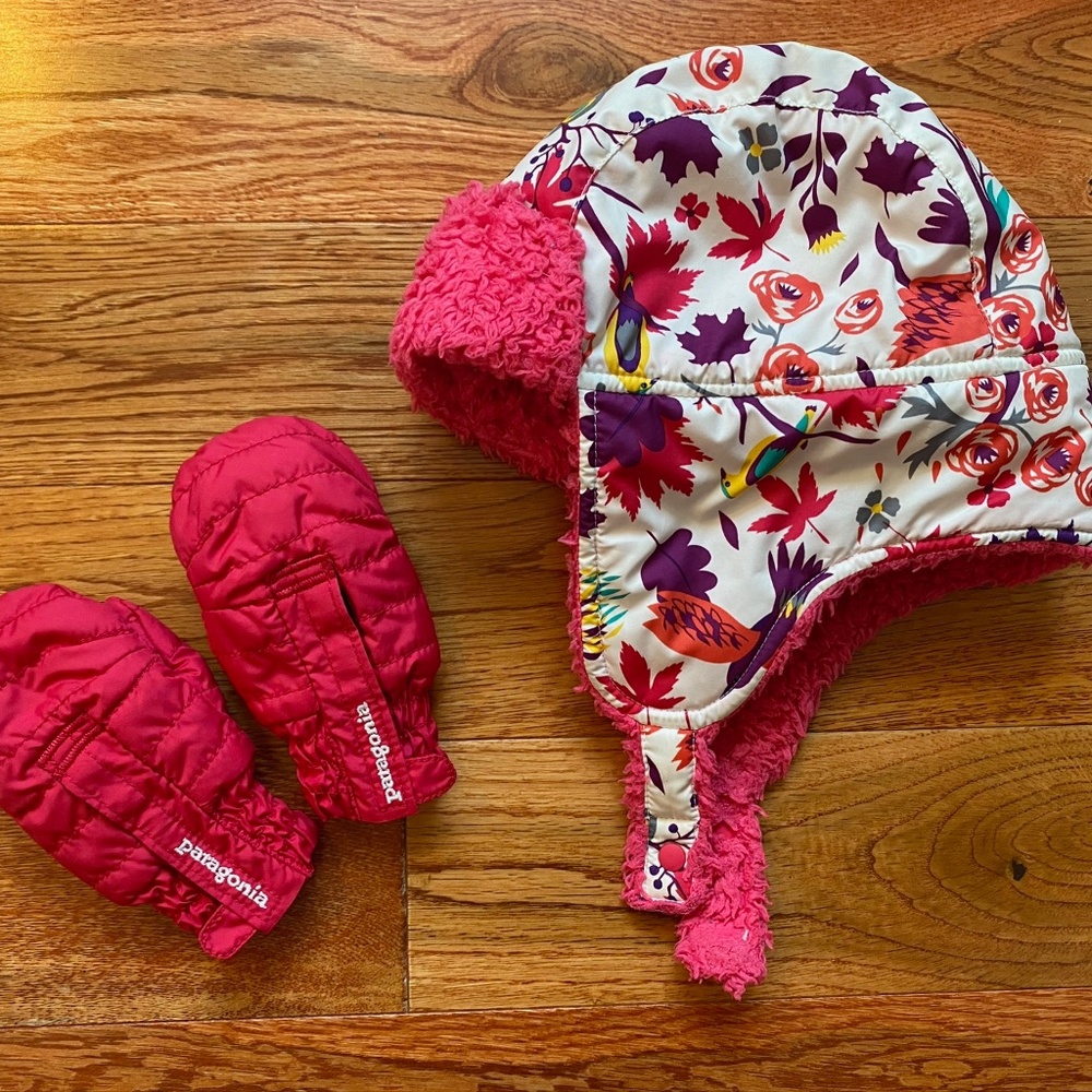 Patagonia Baby's Winter Hat and Mittens